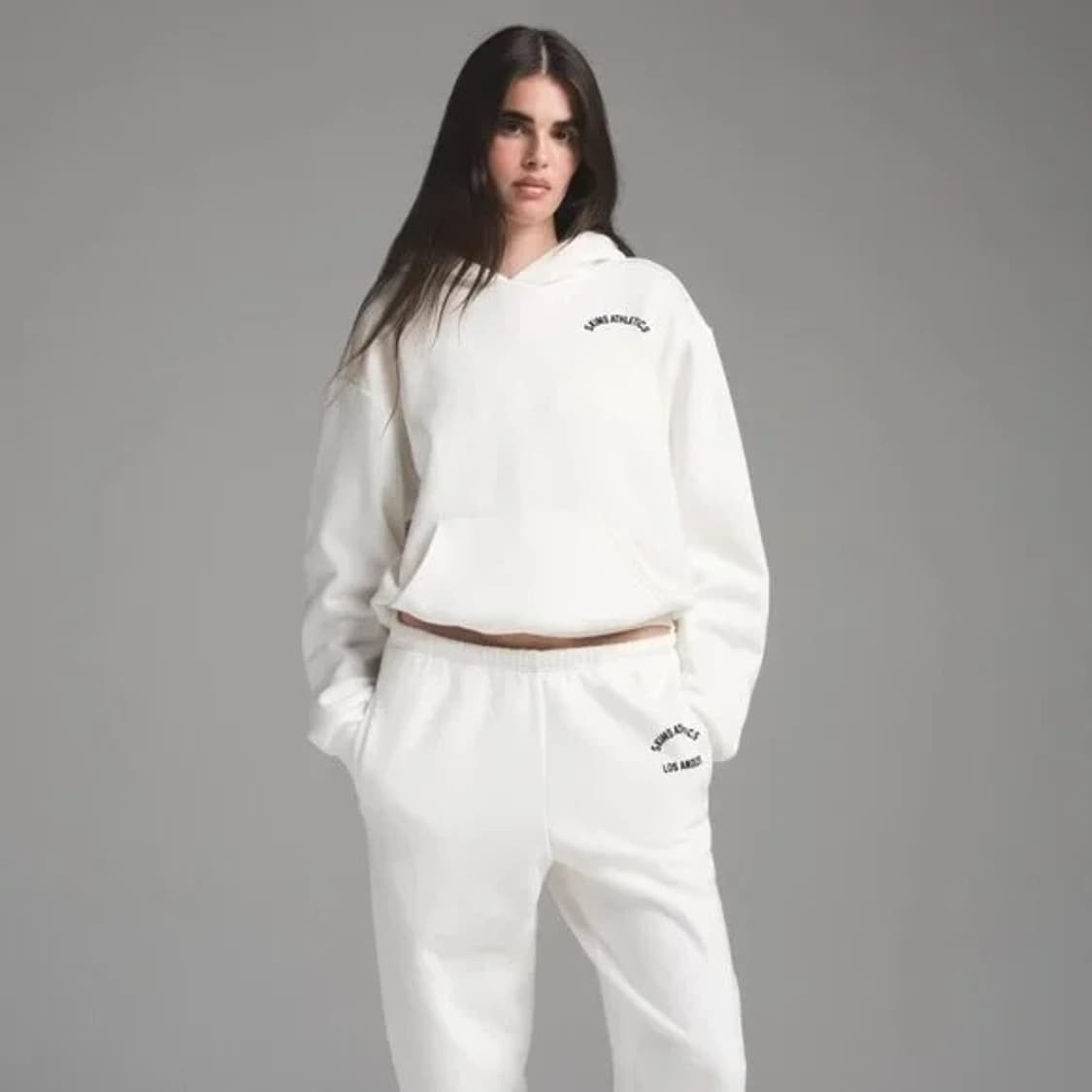 스킴스 로고 오버핏 크롭 후드티 - 화이트  상품이미지1