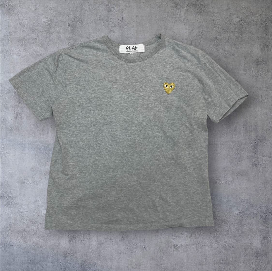 꼼데가르송 그레이 골드하트 반팔 티셔츠 M 상품이미지1