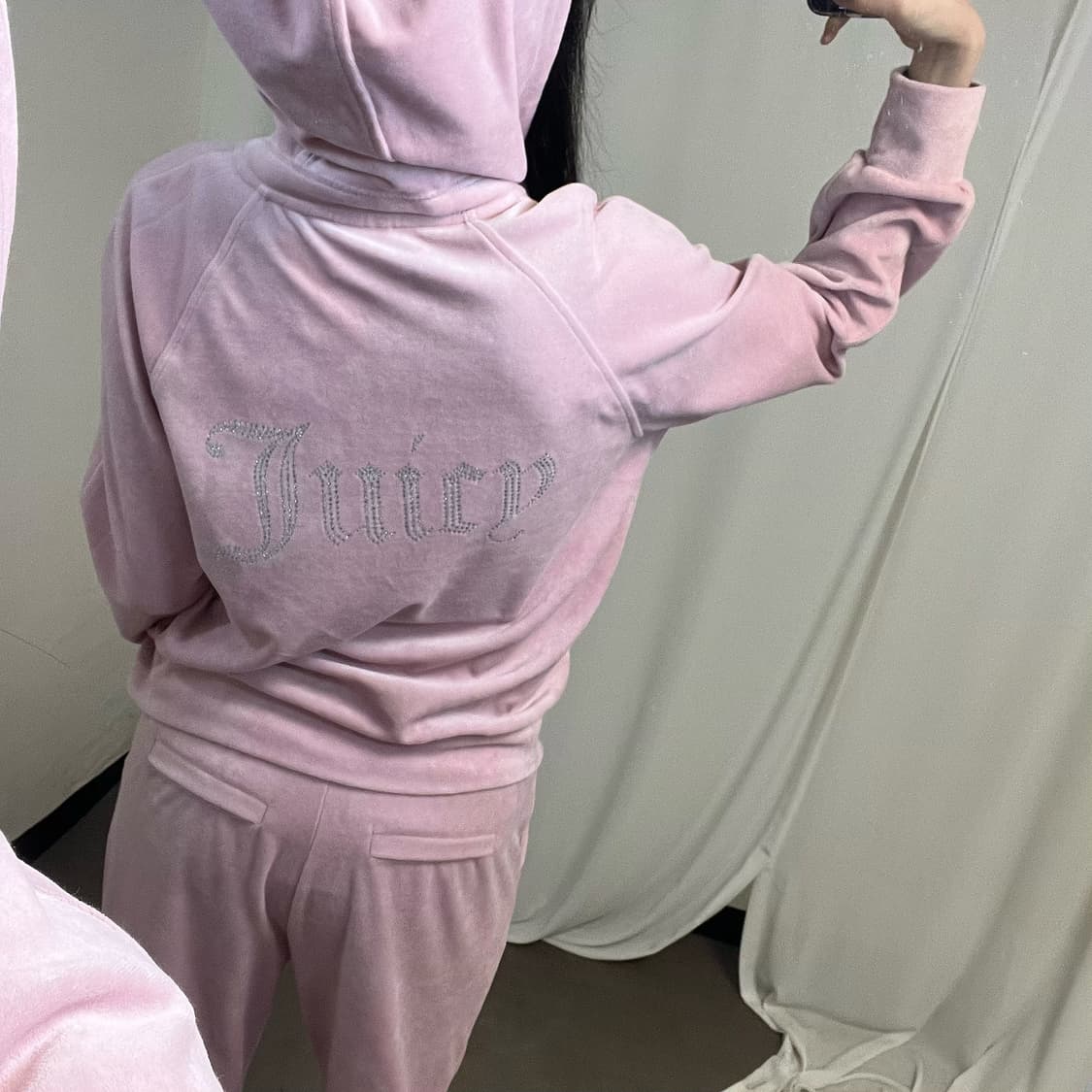 Juicy Couture velour set (zip-up+pants) 상품이미지3