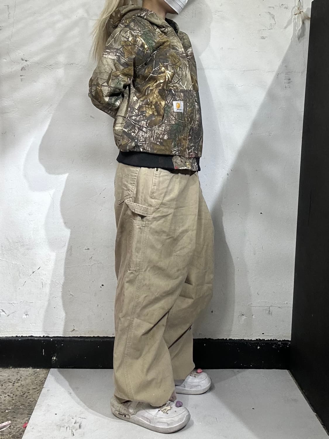 칼하트 b159 베이지 가죽탭 빅 사이즈 와이드 워크 팬츠 바지  상품이미지1