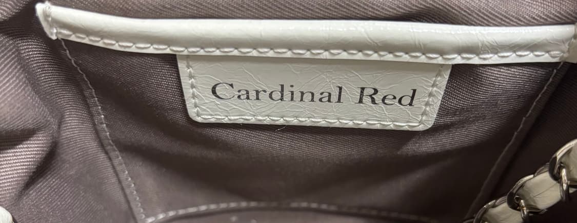 카디널 레드 퀼팅 버킷백 화이트 블랙 상품이미지8