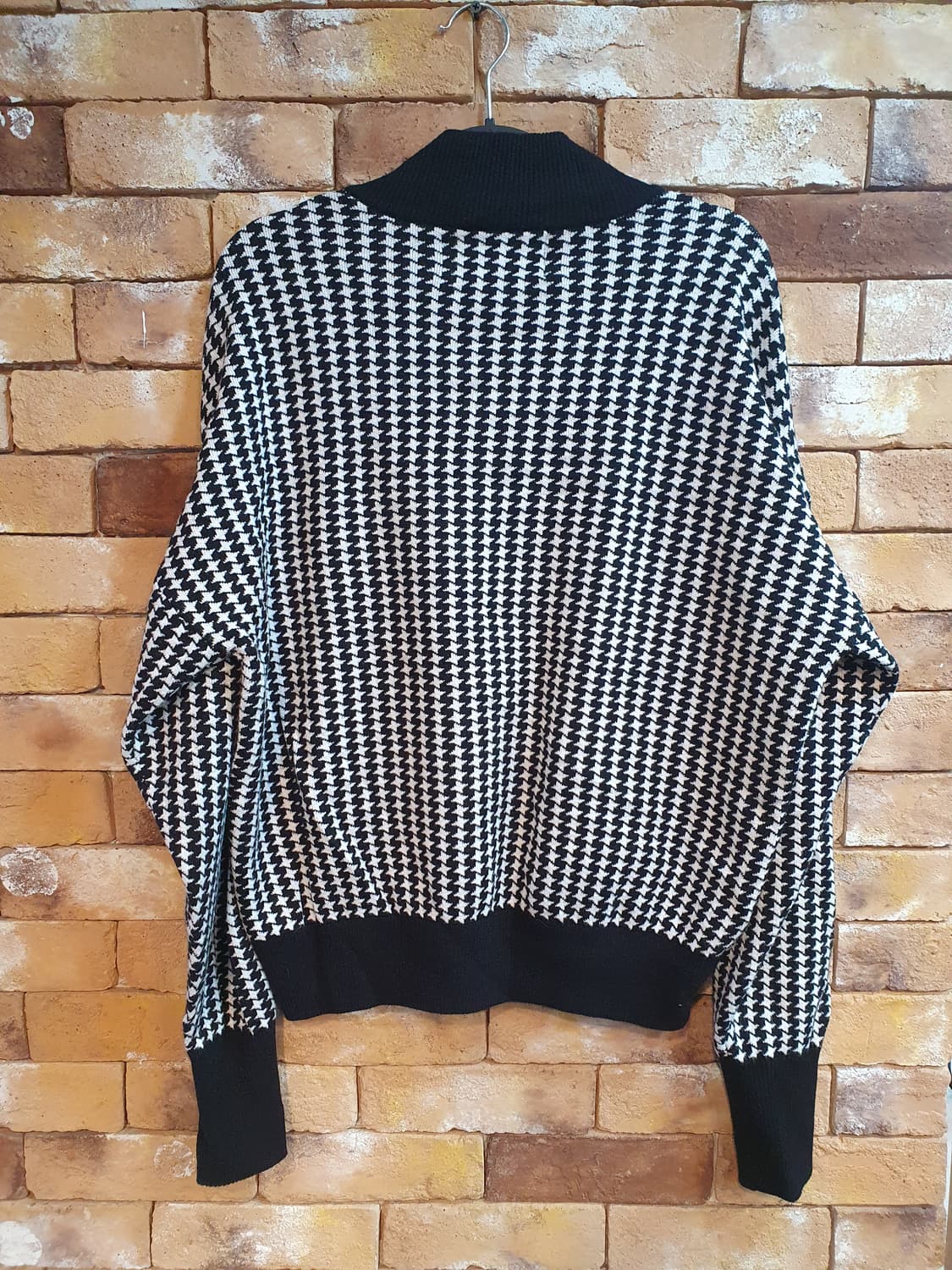 칼 라거펠트 하운드투스 패턴의 니트 집업 가디건 상품이미지2