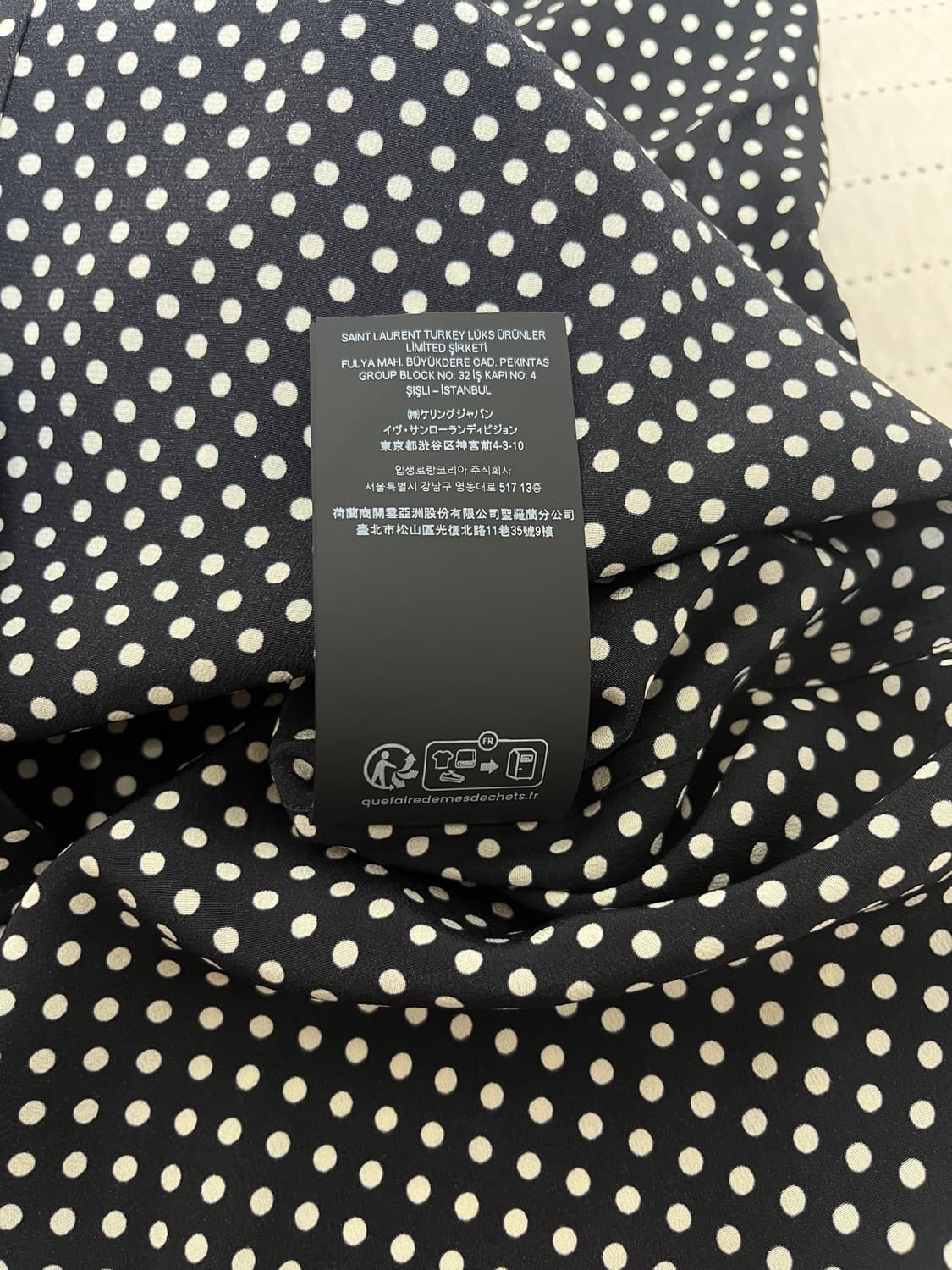 [42] 생로랑 폴카 도트 셔츠 블랙 새상품 상품이미지9