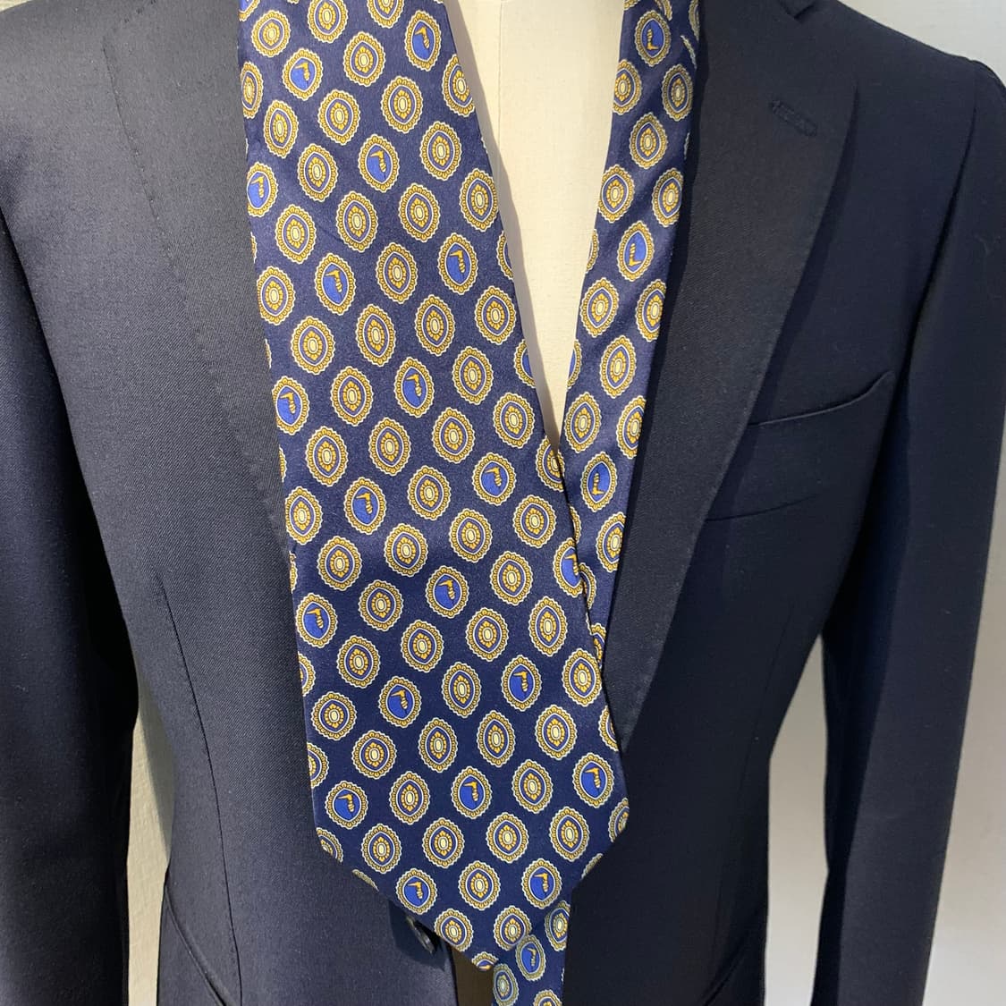 트루사르디 모노그램 명품넥타이 100실크 택 달린 미품 A+등급 상품이미지2