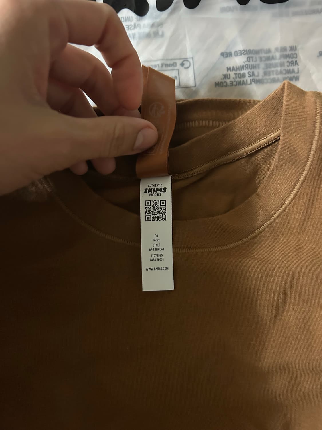 SKIMS 롱 슬리브 티셔츠 Chai 상품이미지5