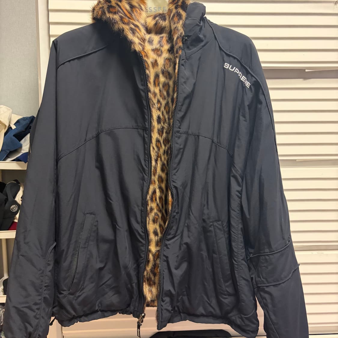 슈프림 Faux Fur 리버시블 후드 자켓 상품이미지1