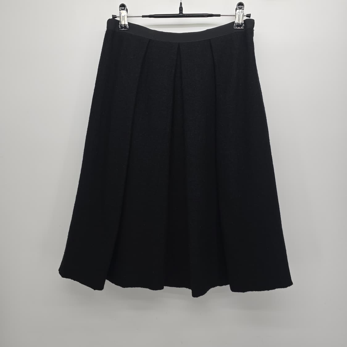 ANA CAPRI 블랙 모 플리츠 미디 스커트 상품이미지1