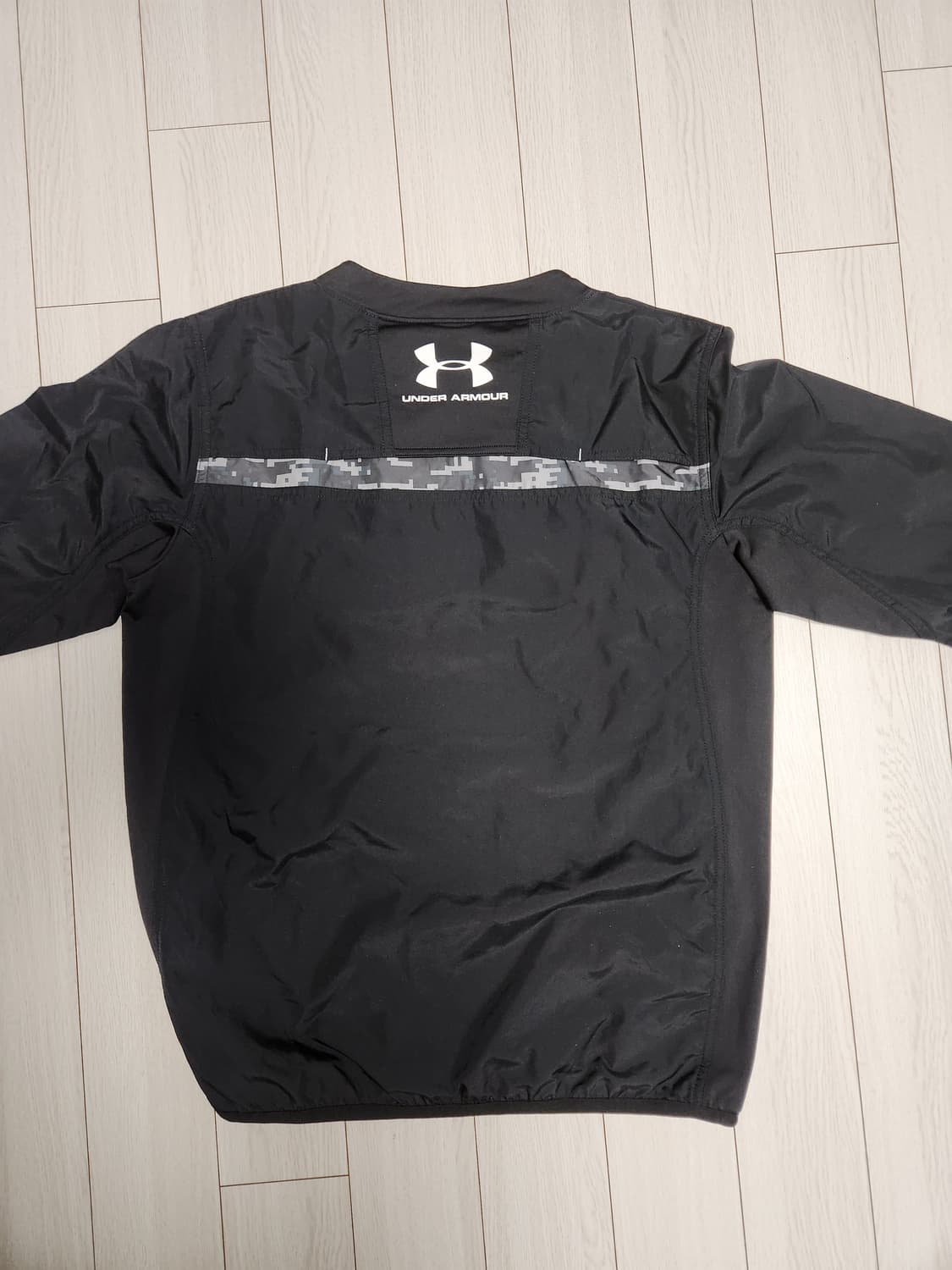 언더아머 메쉬 피스트 기능성 긴팔티 사이즈sm

여러 중고사이트에도 같이 상품이미지5