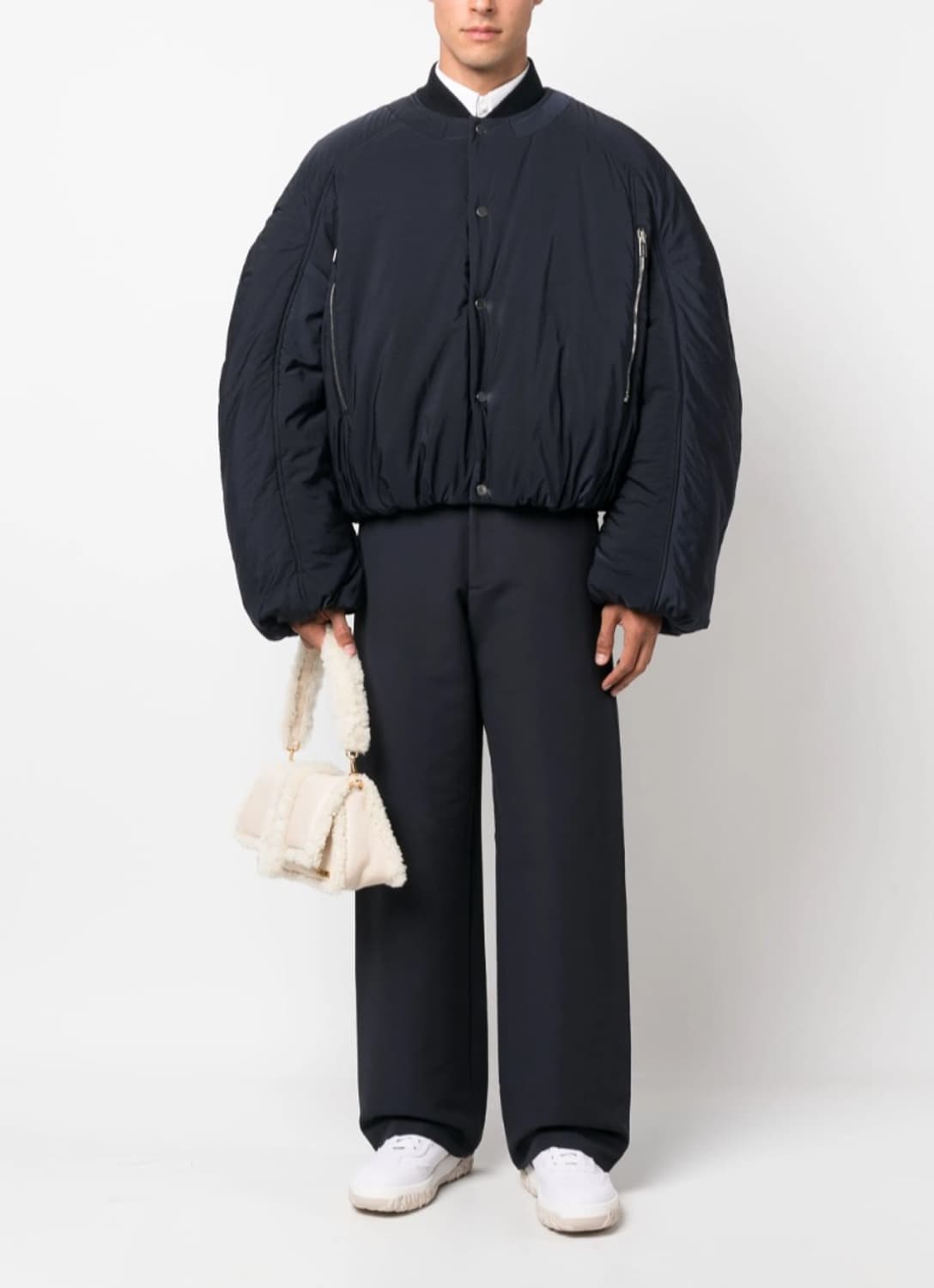 자크뮈스 르 봄버 크루아상 퍼피 봄버 패딩 Jacquemus 점퍼 상품이미지2