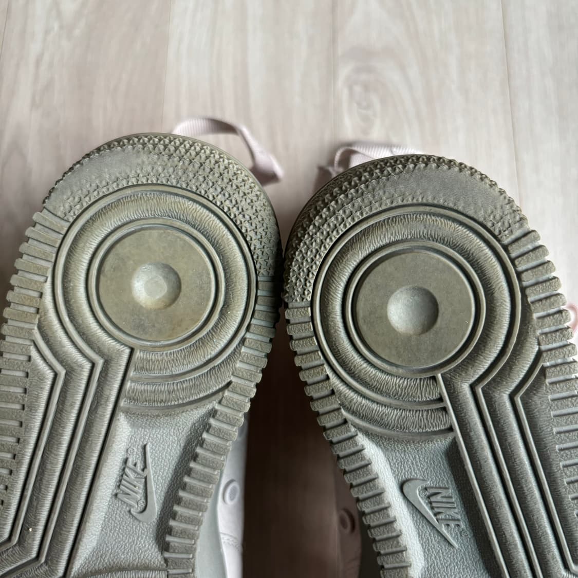 나이키 에어 포스 1 미드 270 핑크 그레이솔 백지퍼 남녀공용 가능 상품이미지9