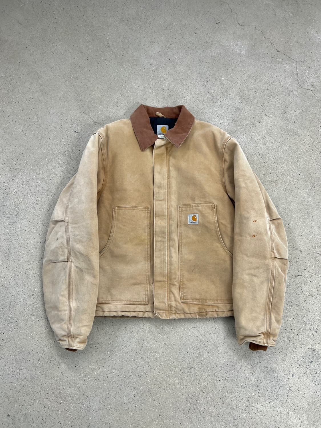 칼하트 J02 브라운 아크틱 트레디셔널 자켓 상품이미지2