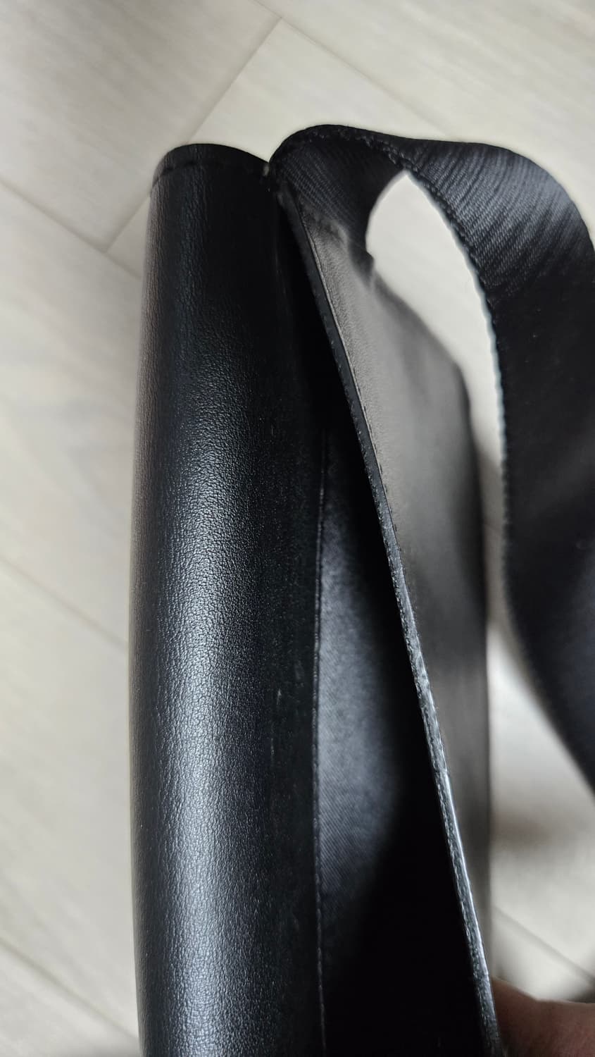 MIM밈더워드로브 레더 홀스터백 상품이미지4