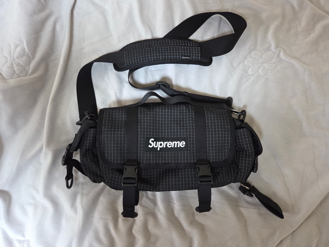 슈프림 미니 더플백 24SS, 립스탑 키체인 상품이미지1