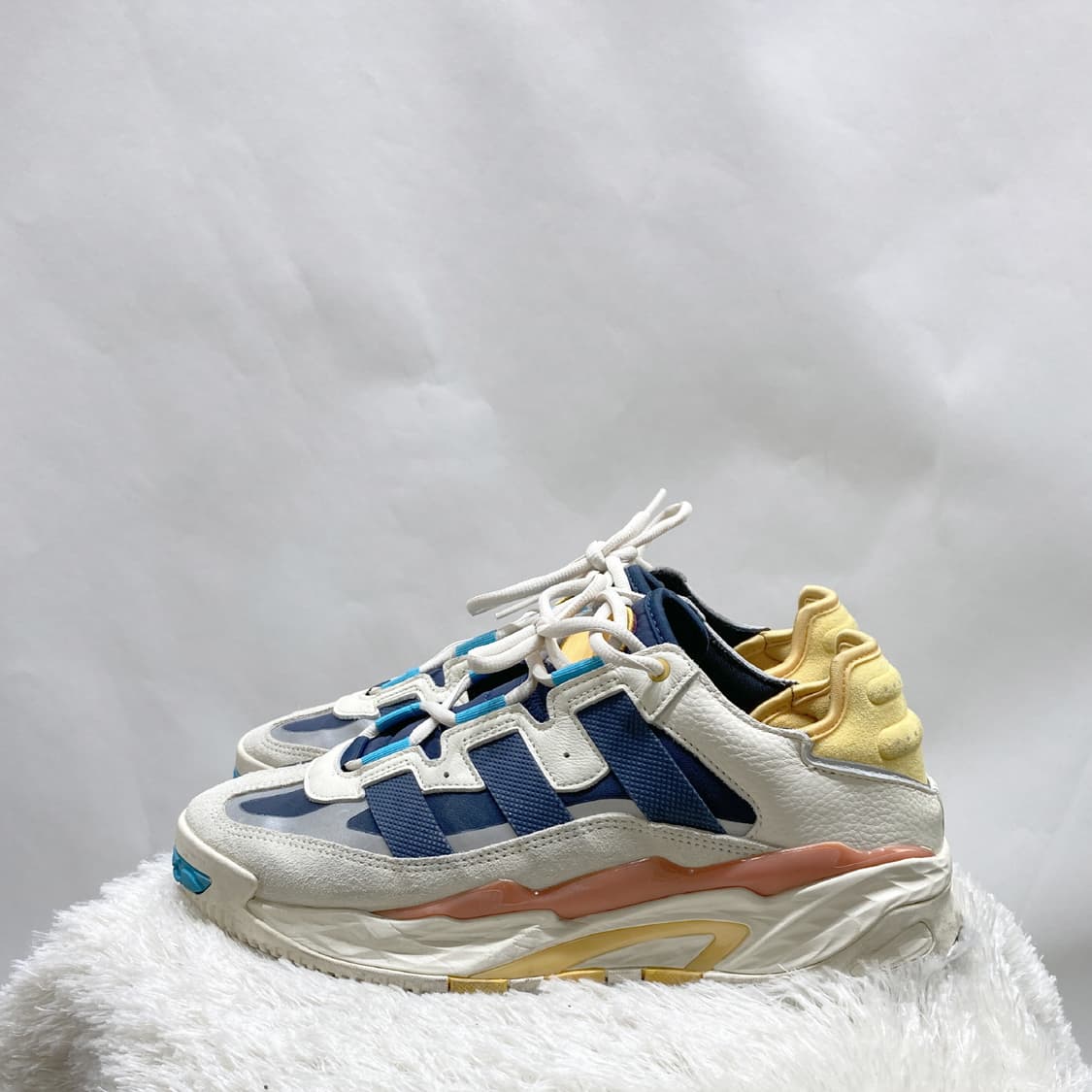 아디다스 나이트볼 FV4842 남성운동화 260 상품이미지2