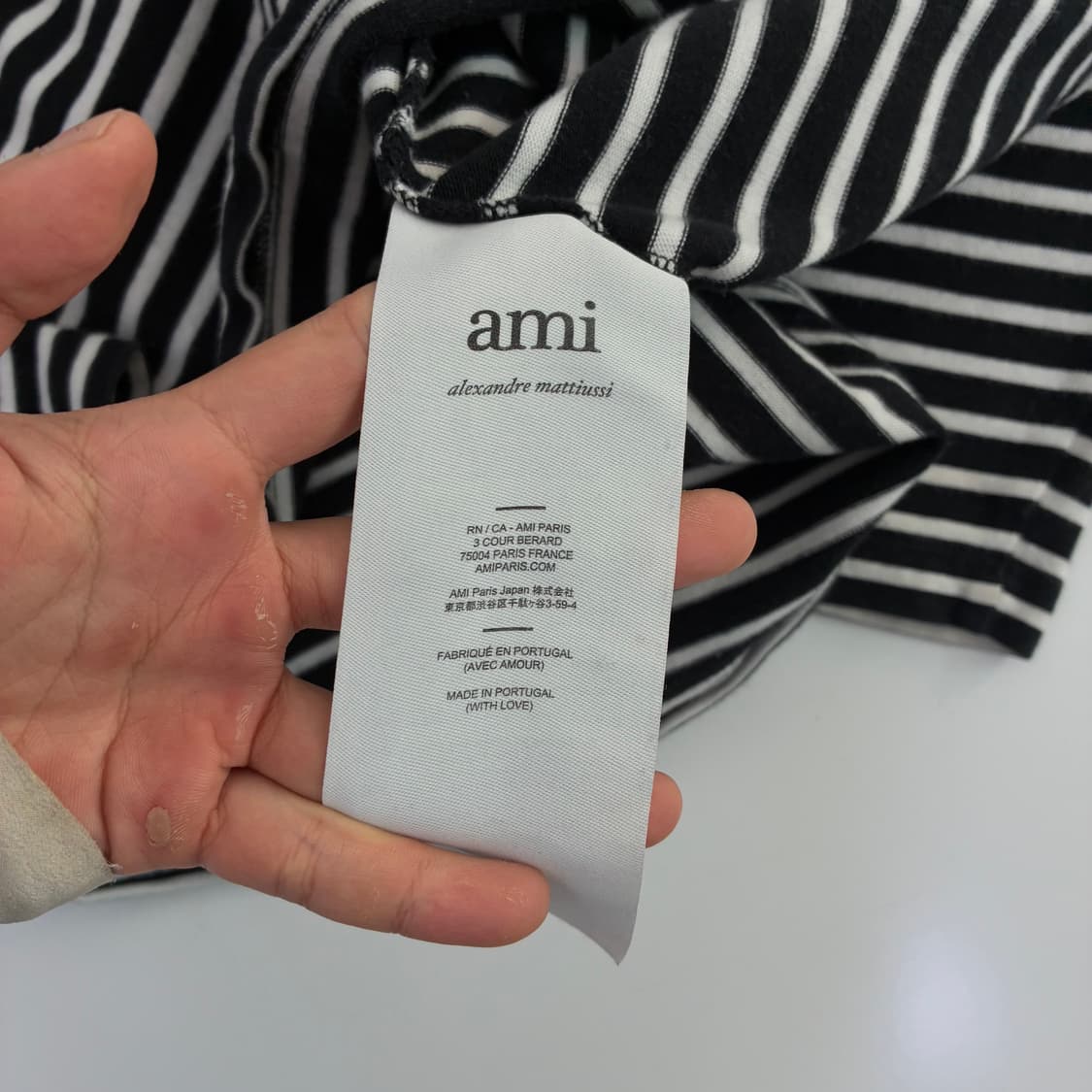 Ami 아미 스몰 와펜 블랙 보더티 상품이미지5