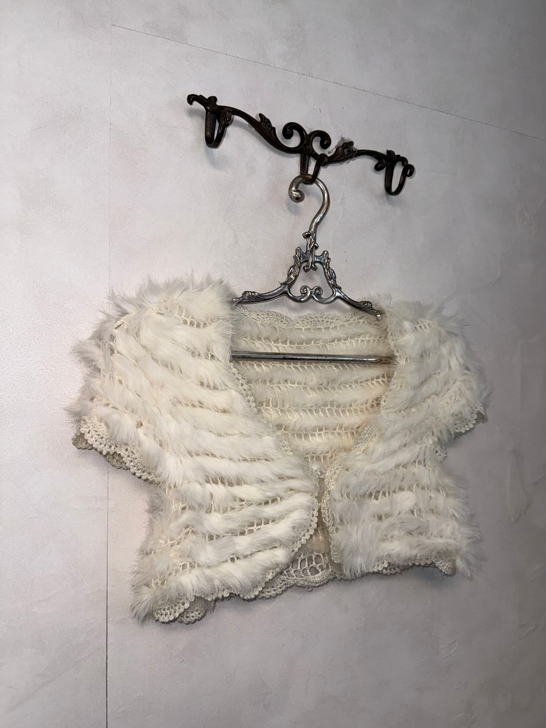 White rabbit fur trimming crop bolero cd 상품이미지2