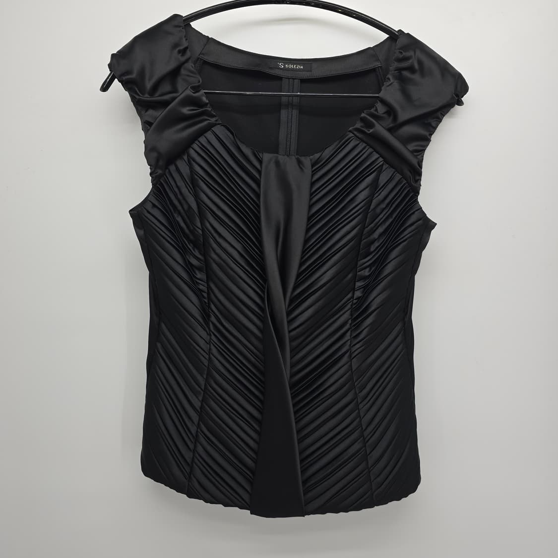 S SOLEZIA 플리츠 새틴 블라우스 블랙 하객룩 블라우스 상품이미지8