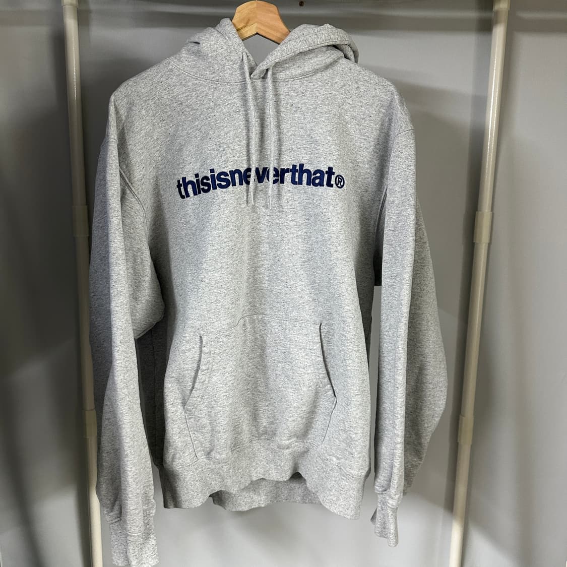 디네댓 로고 자수 후디 상품이미지1