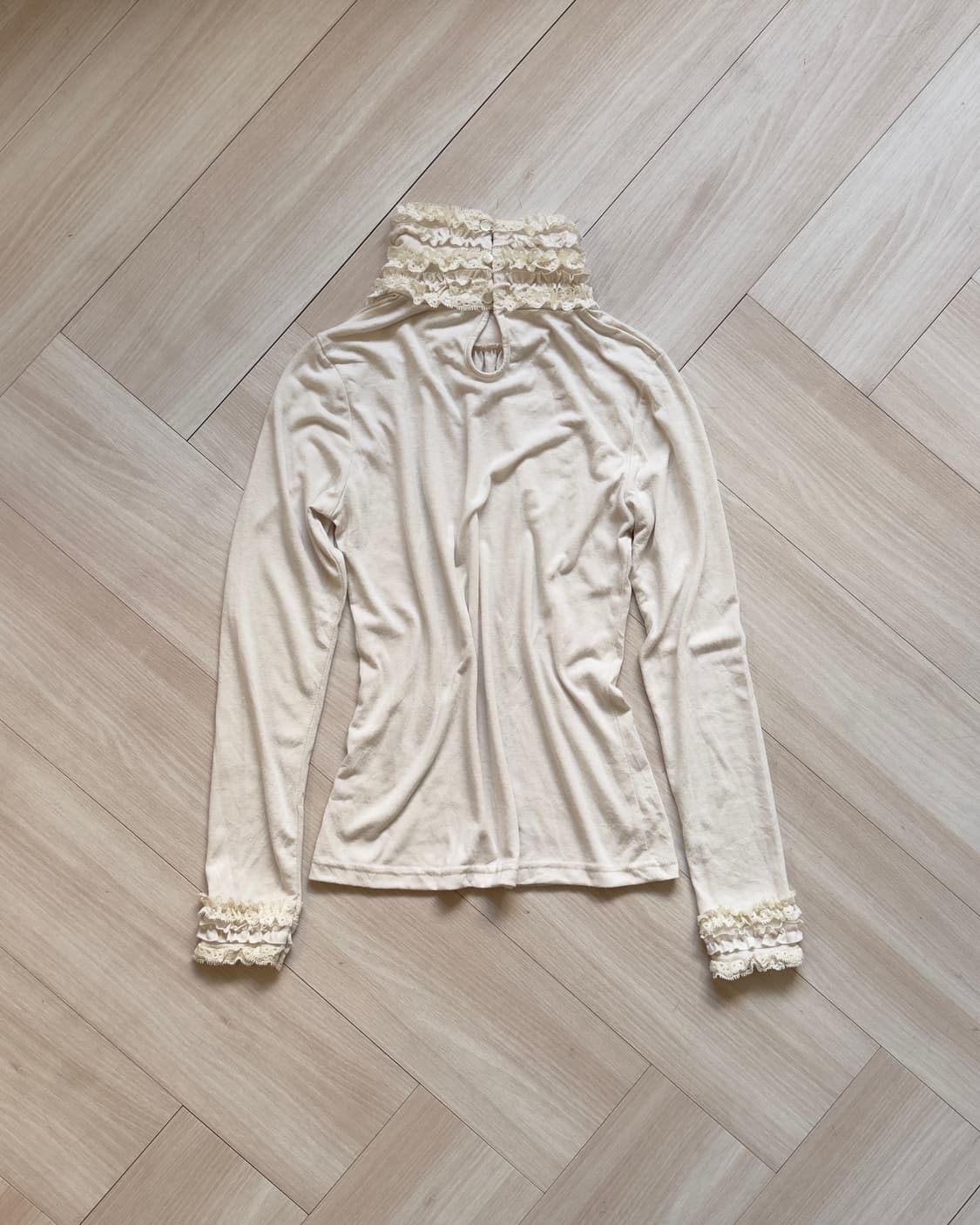 [Sevradical] Ruffled High Neck Long Slee 상품이미지4