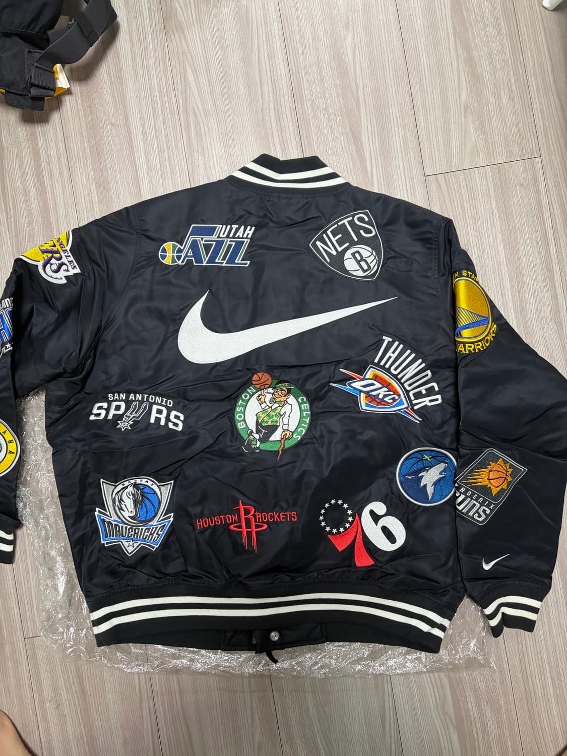 슈프림 x 나이키 NBA 팀 웜업 자켓 블랙 - 18SS 상품이미지3
