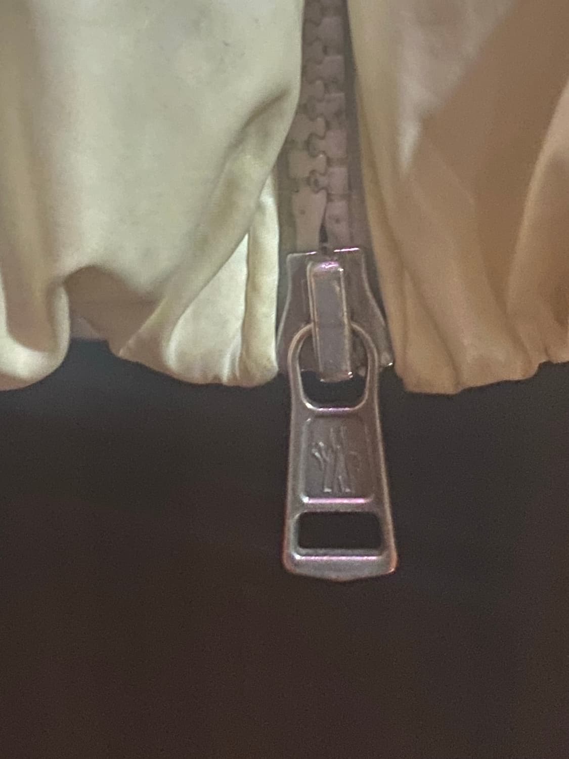 [정품] 몽클레어 유광 나일론 다운 자켓 패딩 화이트 풀구성품 M 상품이미지4