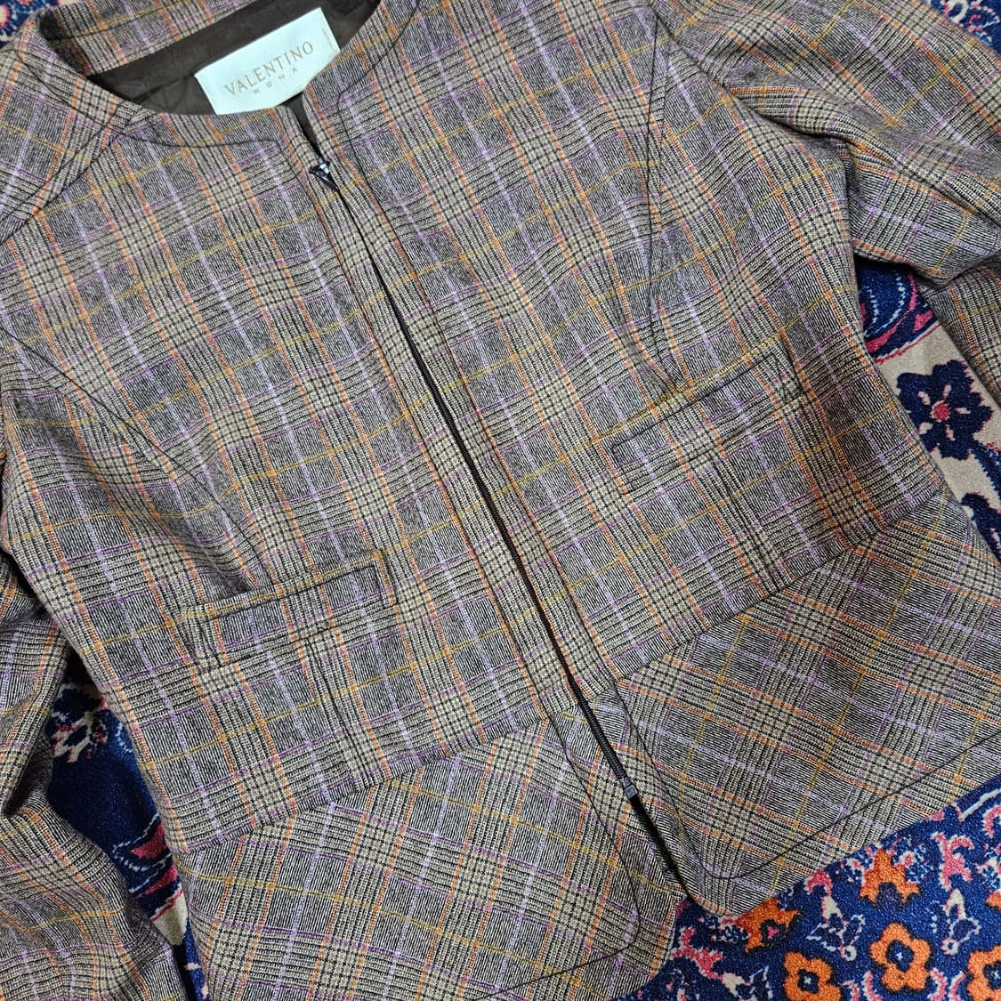 발렌티노(VALENTINO) Wool 혼방 체크 숏 집업 자켓
 상품이미지3