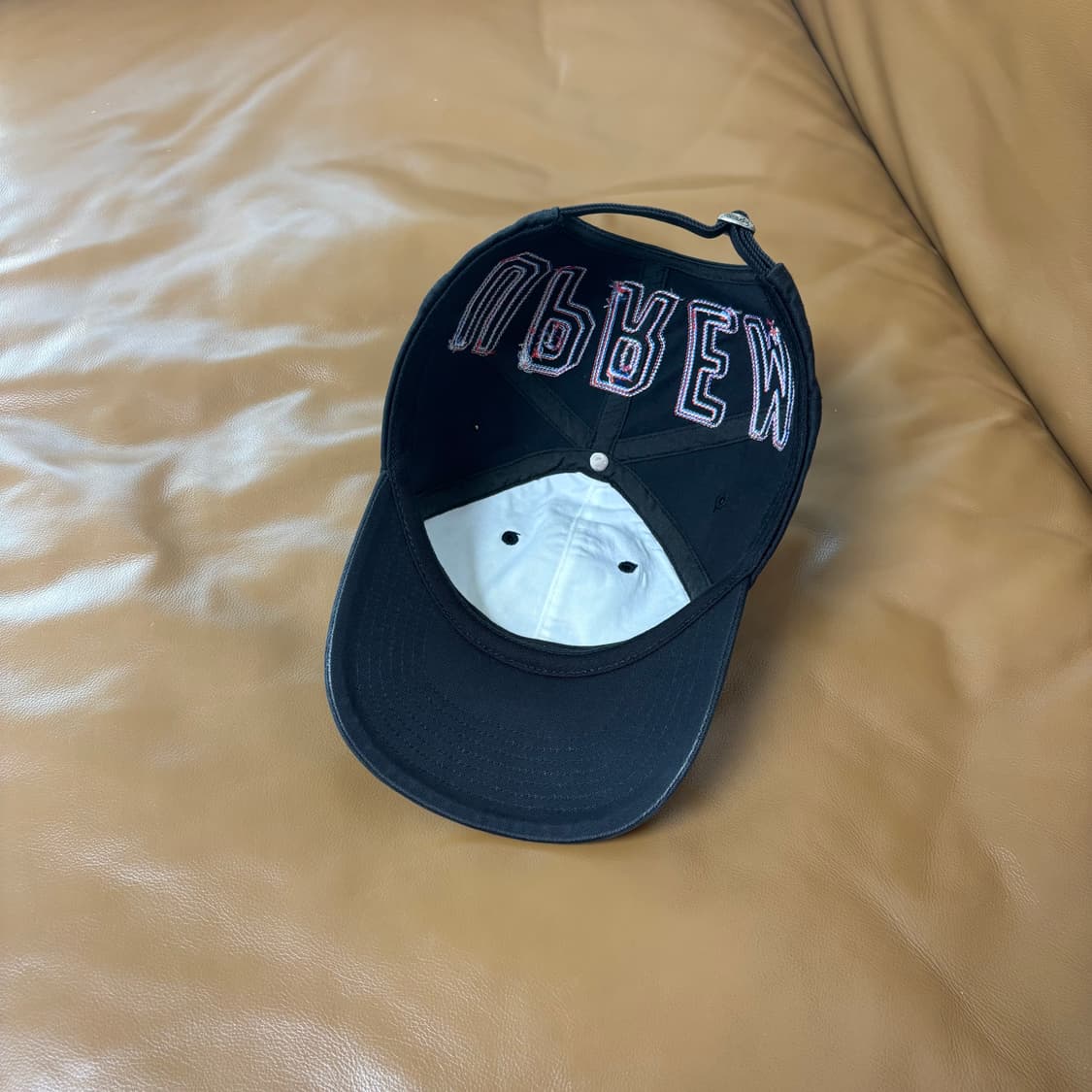 Supreme 슈프림 블랙 6패널 볼캡 모자 (Back Arc Logo) 상품이미지6