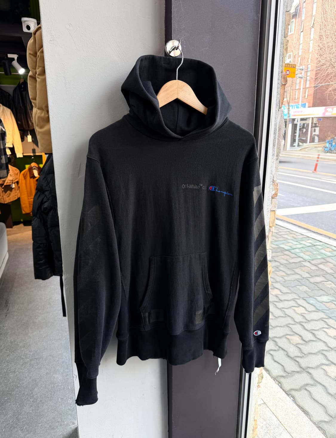 L/ 오프화이트x챔피온 백로고 디스 후드티 상품이미지2