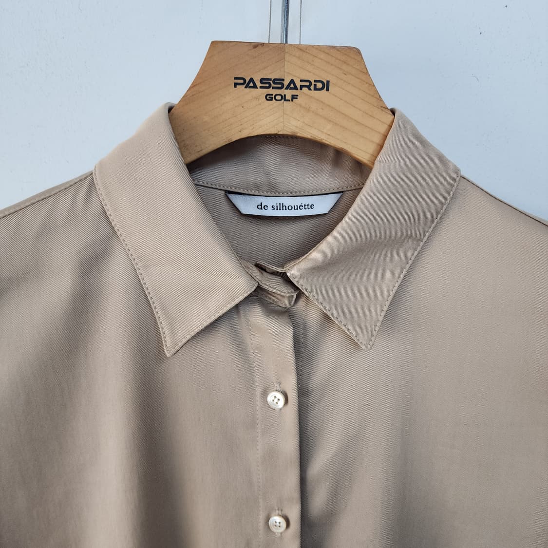 de silhouette 베이지색 셔츠 상품이미지2