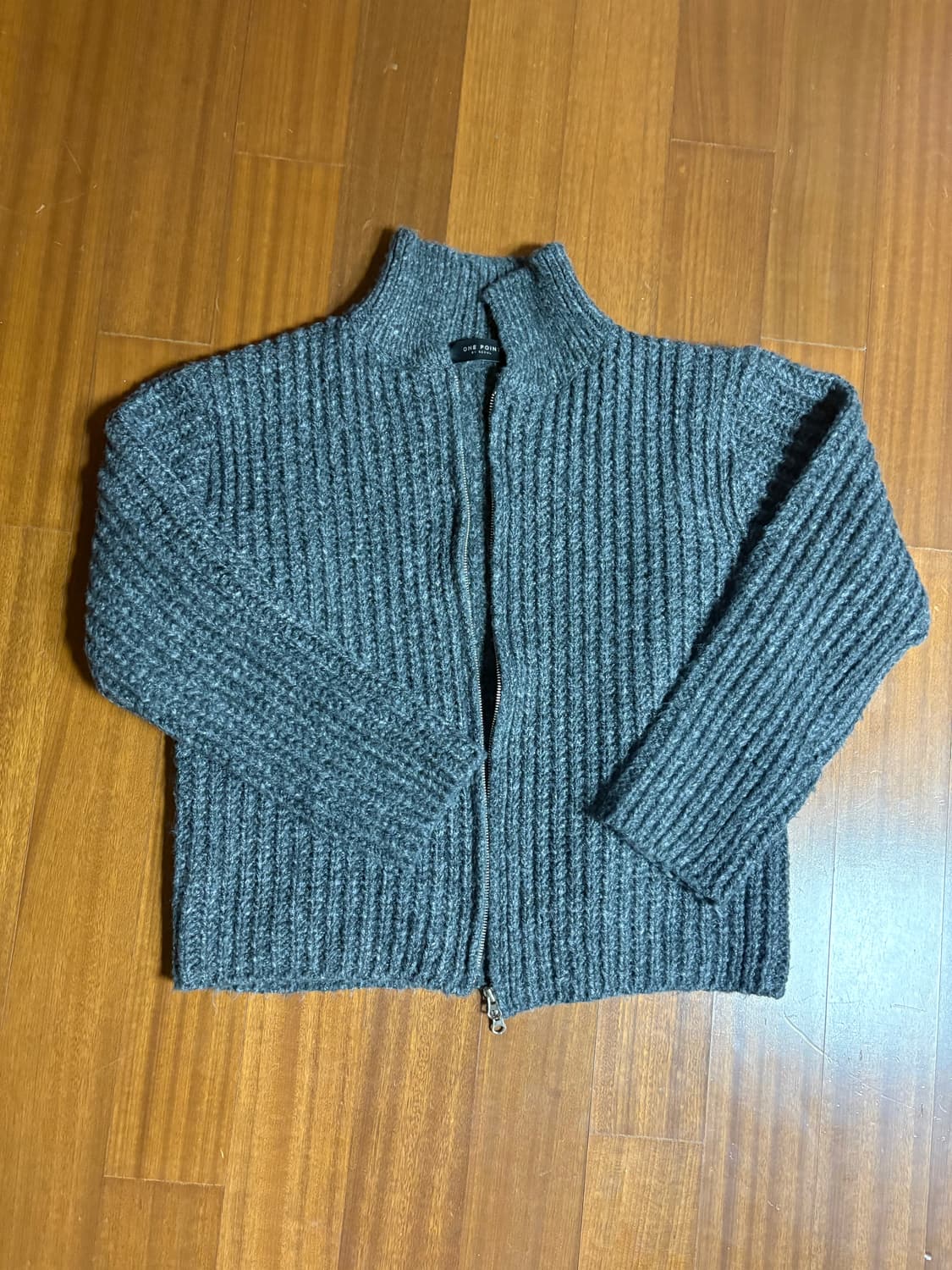 파탈앤트 니트집업 상품이미지1