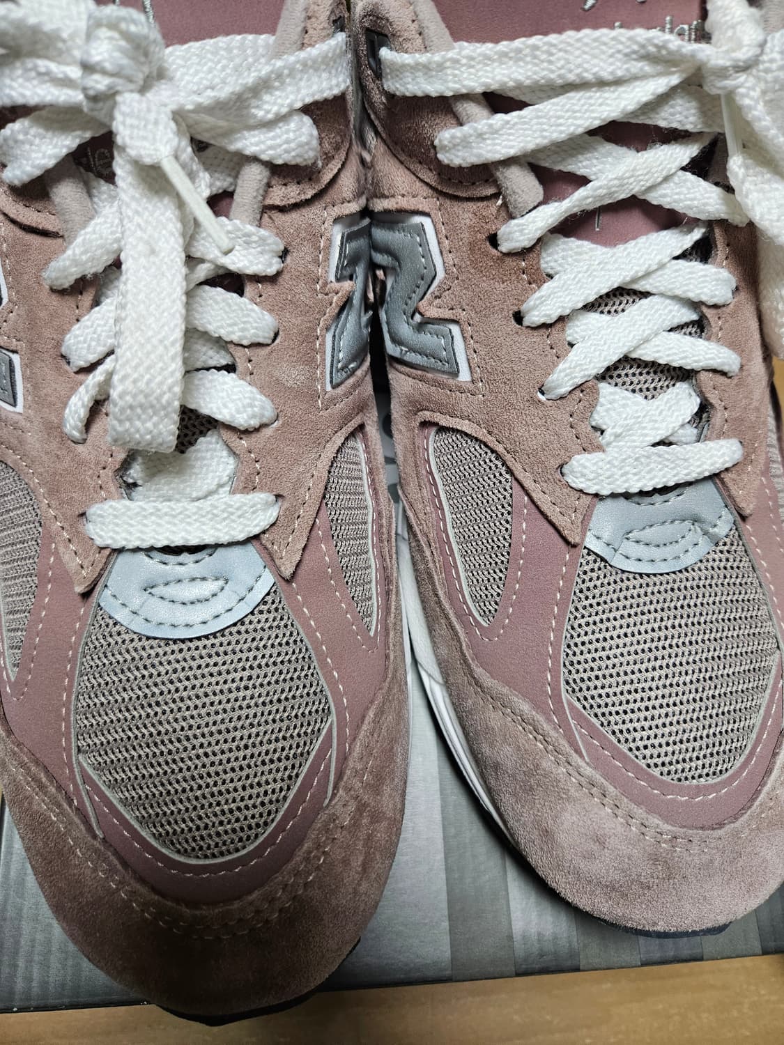 뉴발란스 Kith 990v2 rose 상품이미지4