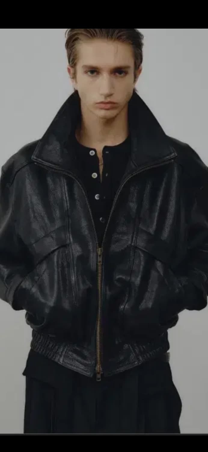 노이어 엔틱 카우 레더 하이넥 블루종 50 상품이미지1