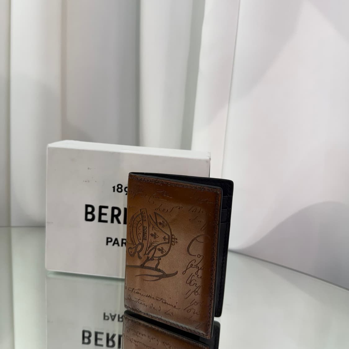 [정품] 벨루티 스크리토 레더 플랩 카드지갑 상품이미지3