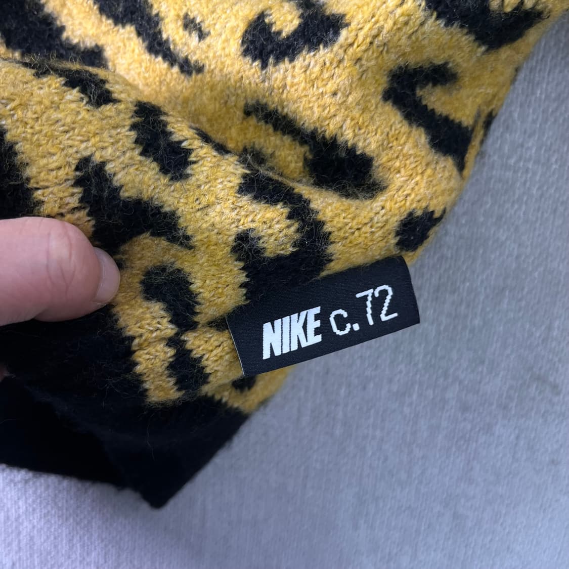 105 나이키 NSW 써카 레오파드 울 가디건 상품이미지5
