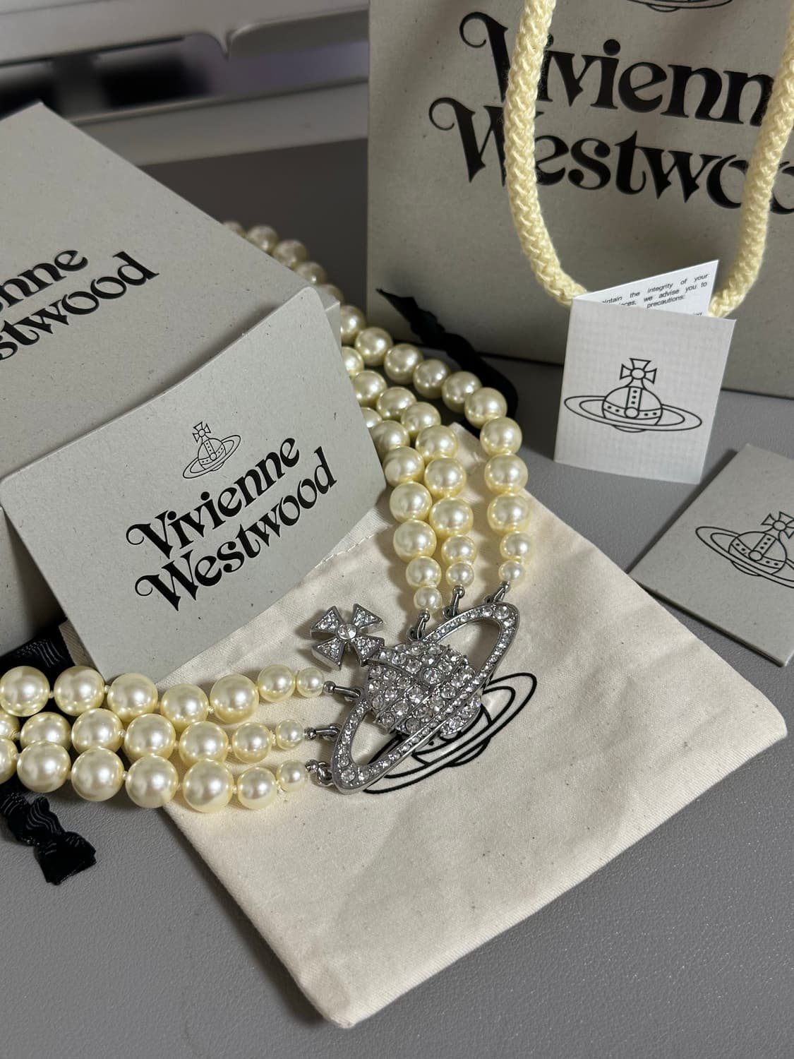 🤍비비안웨스트우드 쓰리로우 펄 바스 릴리프 초커🤍 상품이미지1