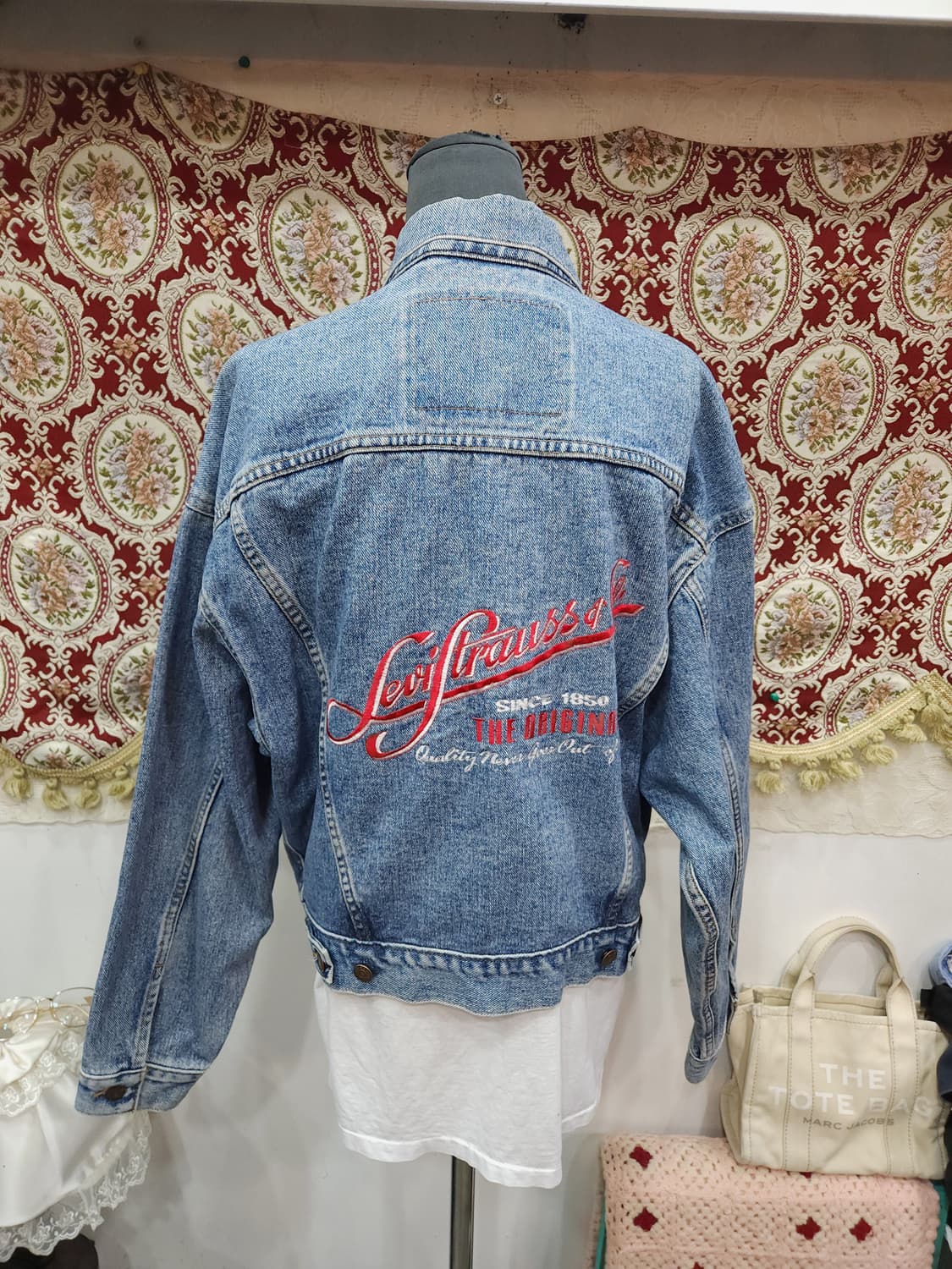 리바이스 90s 자수로고 트럭커 데님자켓 73598 usa

 상품이미지1