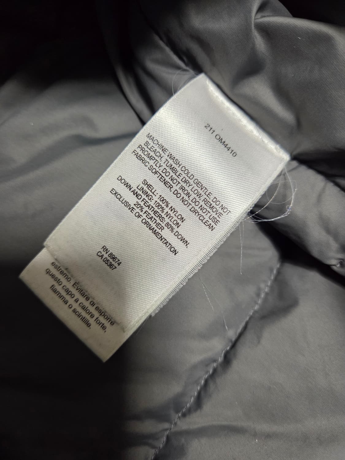 마운틴하드웨어 고프코어 블랙 패딩 상품이미지4