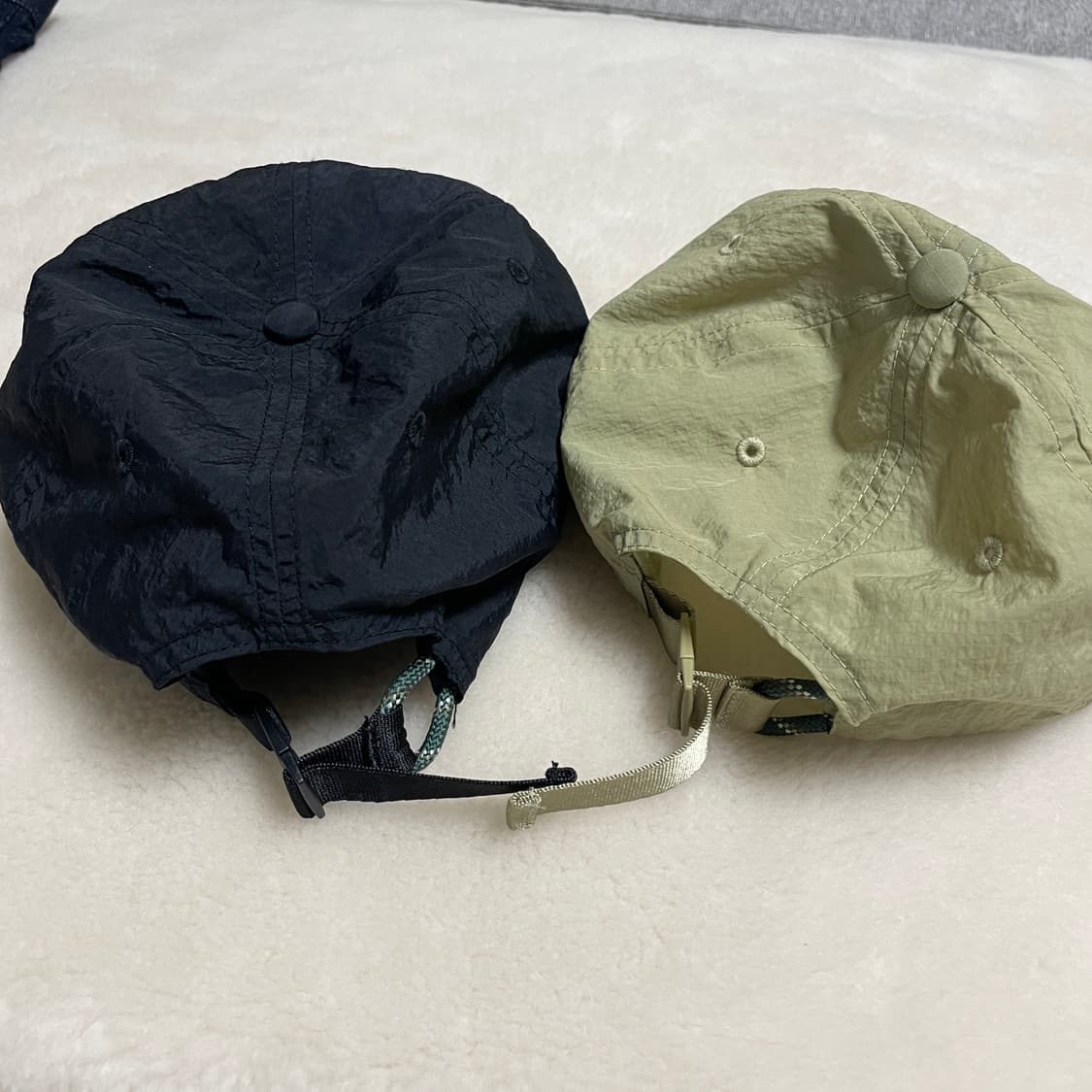 1+1 나이키 클럽 언스트럭처 플랫빌 아웃도어 캡(블랙+올리브) 상품이미지3