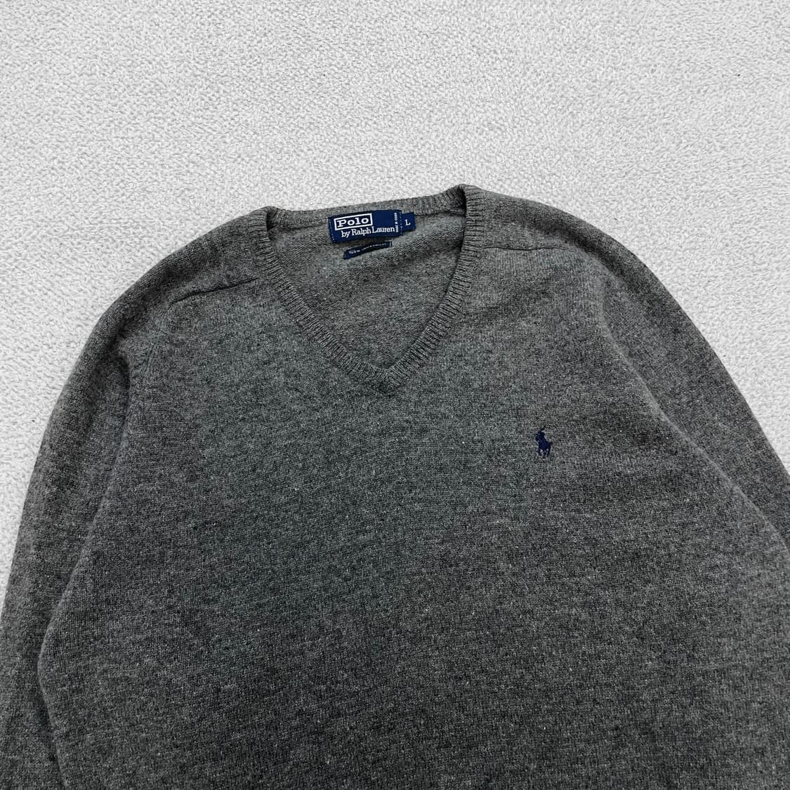 폴로 랄프로렌 포니 로고 램스울 브이넥 니트 그레이 상품이미지2