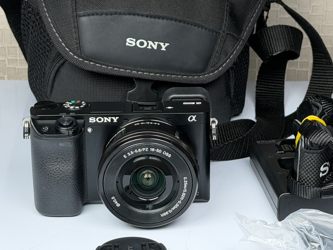 소니 A6000 블랙 미러리스 카메라 706컷 상품이미지1