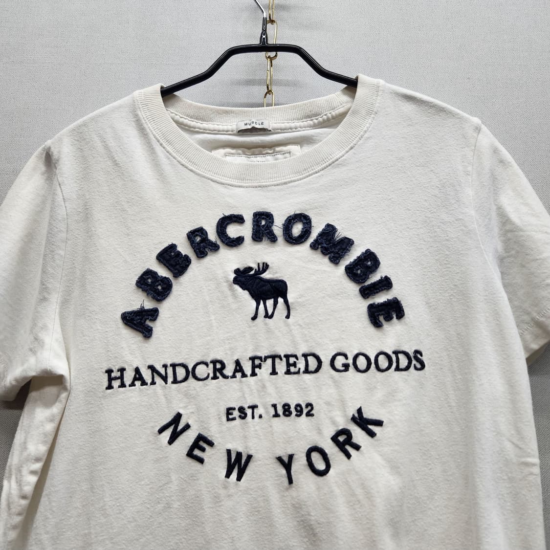 아베크롬비 Y2K 빅로고 반팔티 M(S) 상품이미지2