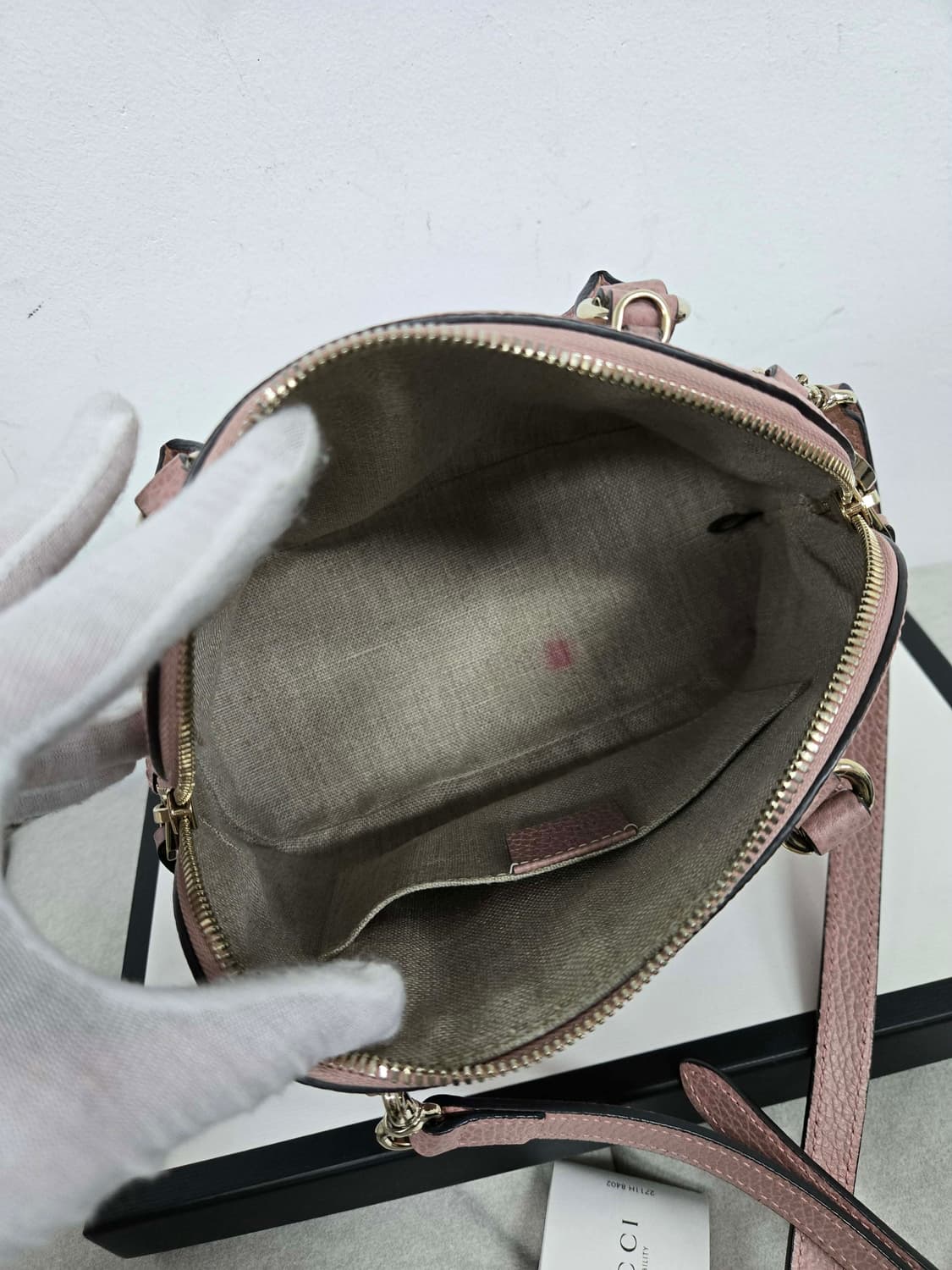 [보증서 정품] 구찌 인터로킹 돔 숄더백 상품이미지8