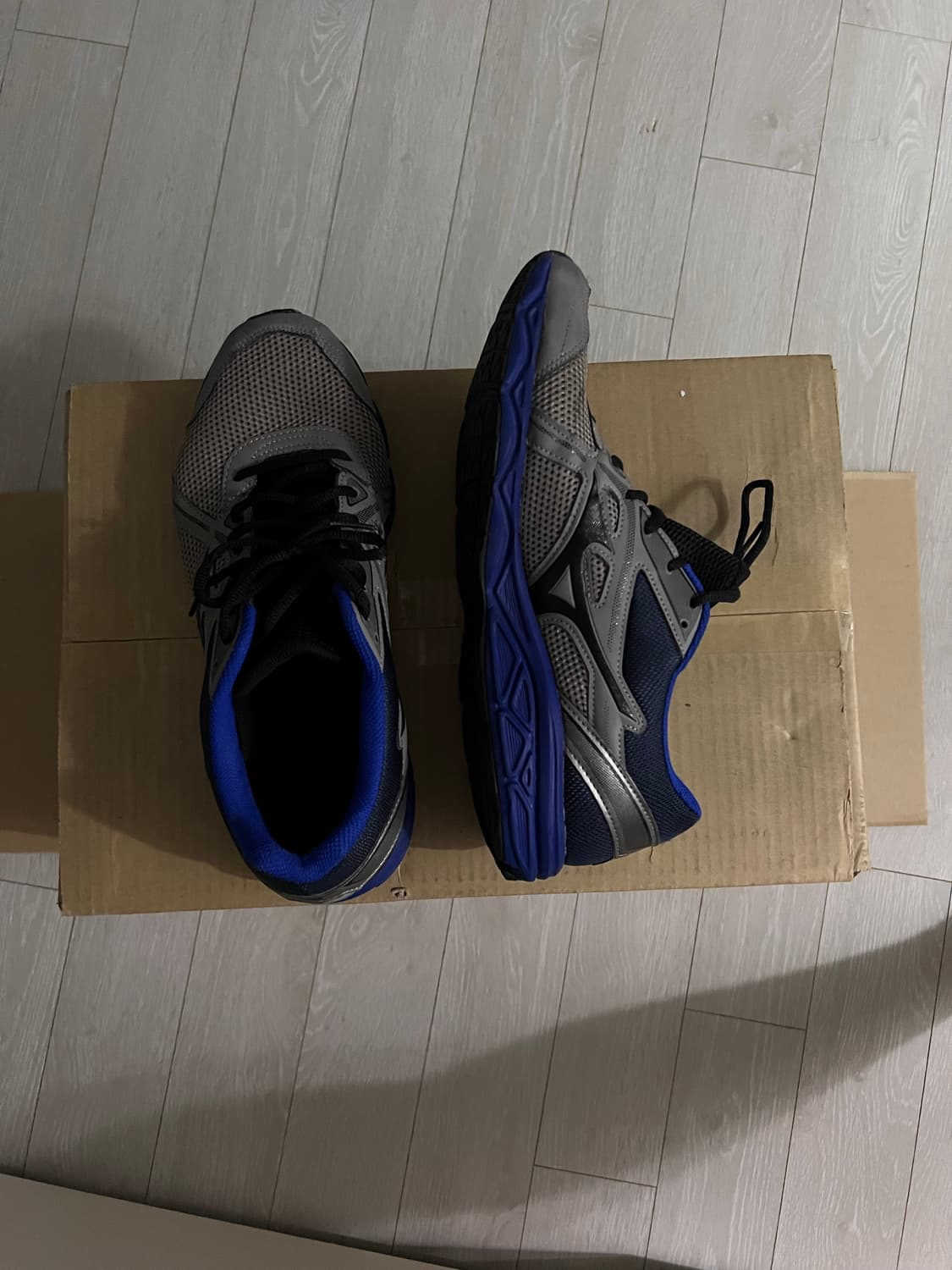 미즈노 러닝화 상품이미지4