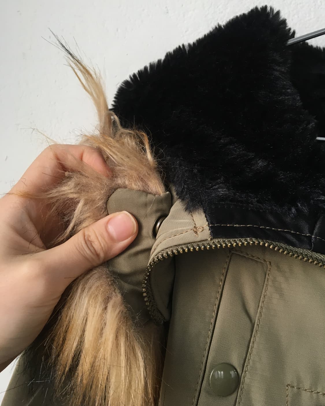 Moussy fake fur hood jacket 상품이미지4