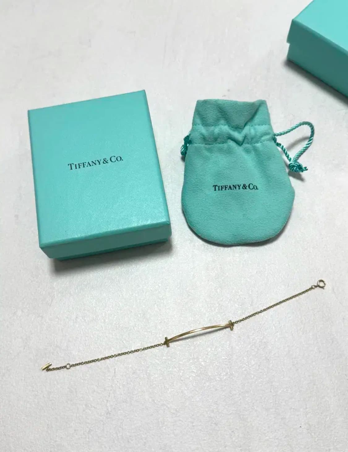 티파니앤코 T 스마일 팔찌 옐로우 골드 상품이미지2