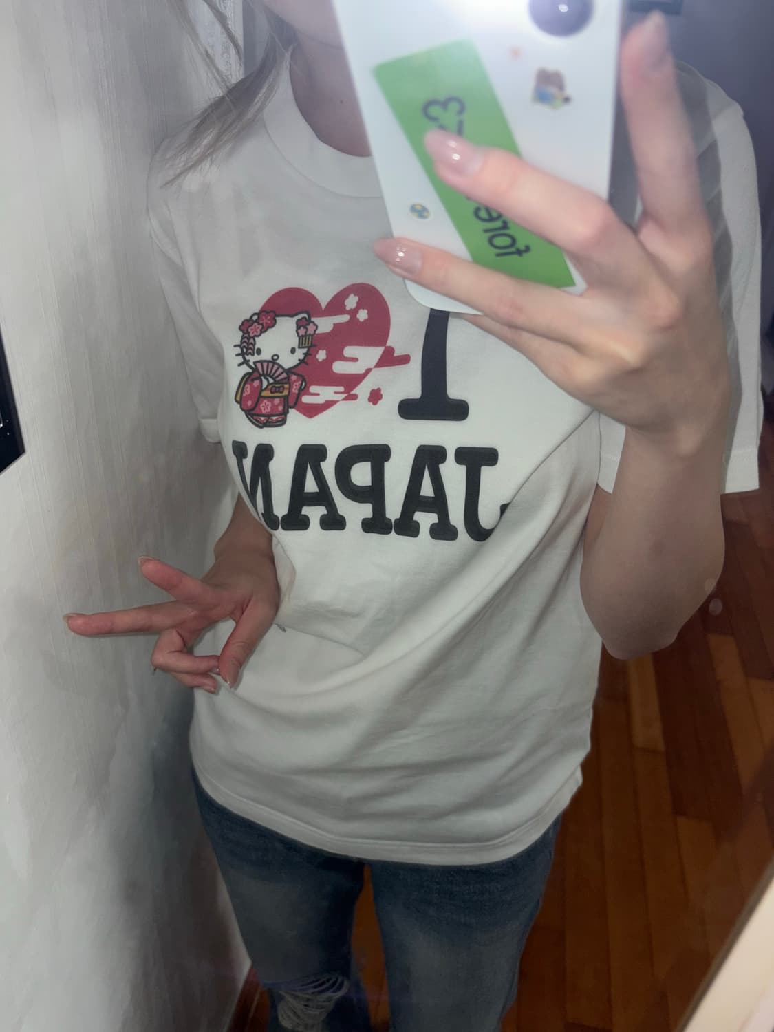 일본 유니클로 유티 헬로키티 아이러브재팬 반팔 상품이미지1