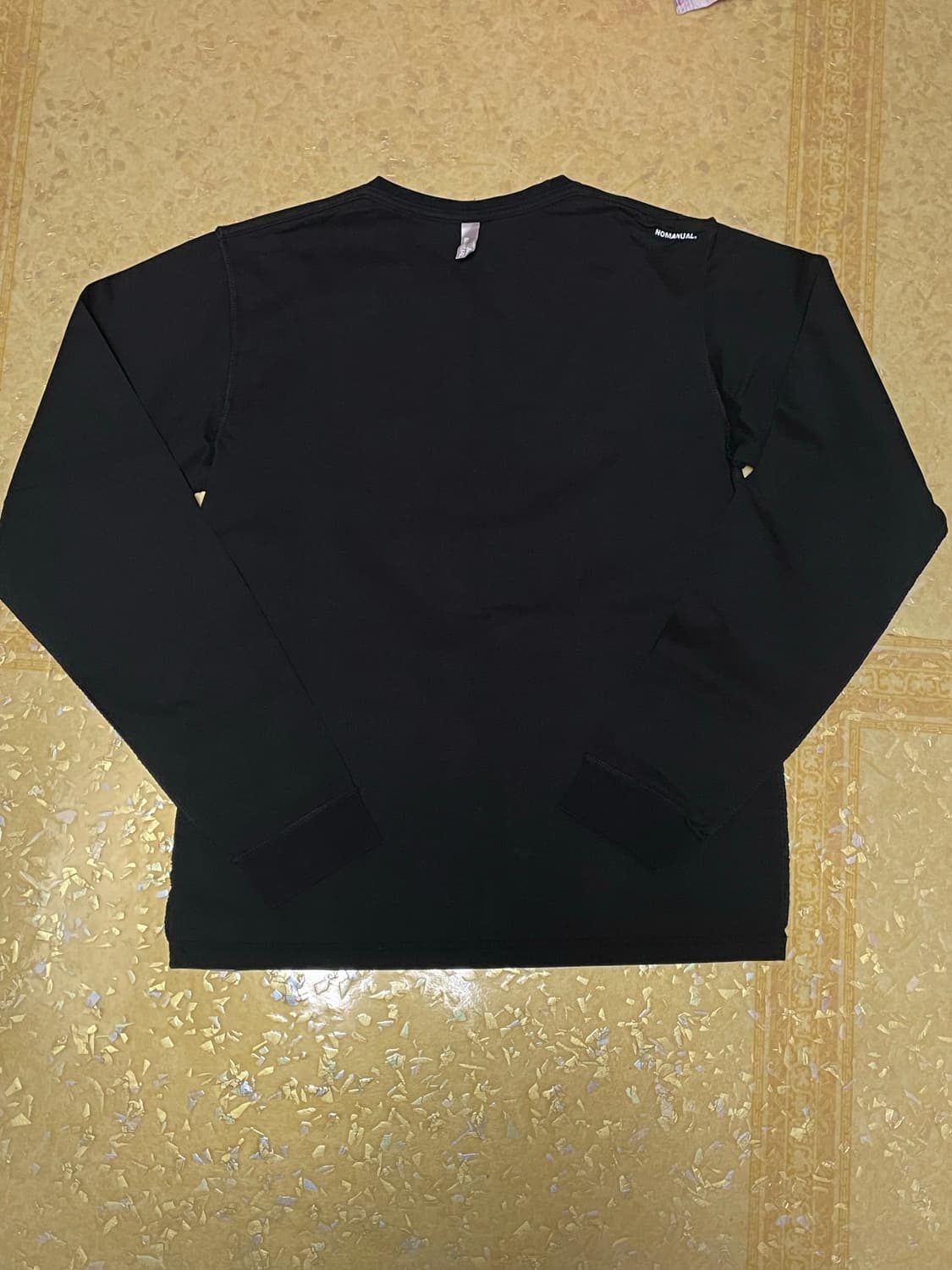 노매뉴얼 프린팅 리버스 디테일 롱슬리브 상품이미지4