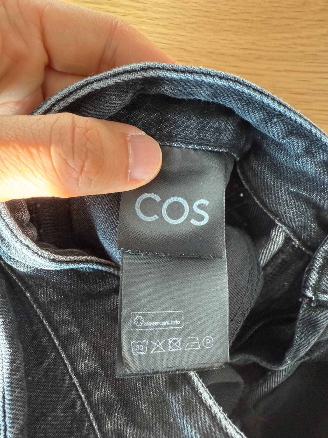 코스(COS) 흑청 데님 팬츠 상품이미지6