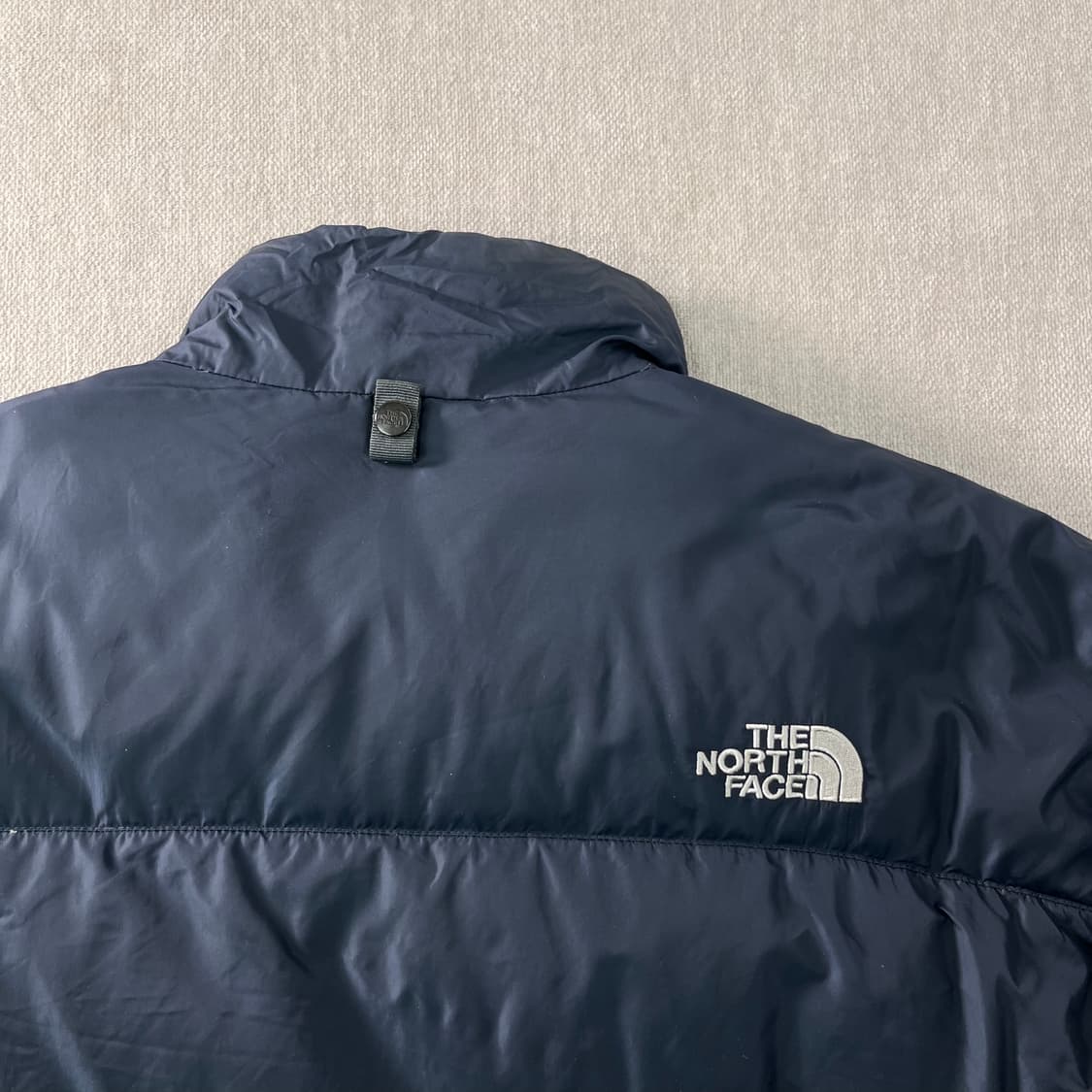 100 노스페이스 550 필파워 구스다운 네이비 경량 패딩 상품이미지6