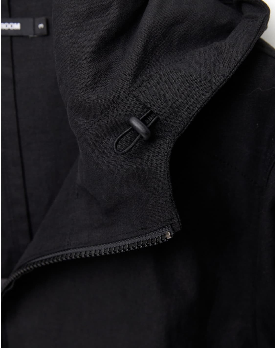 해칭룸 Vented Windbreaker Black 상품이미지4